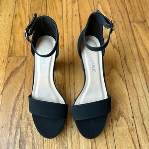 Marco Republic, Riverside style black heels